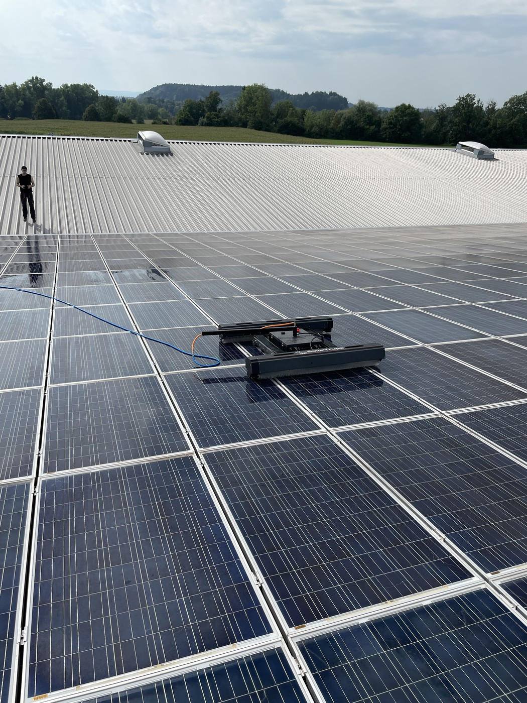 SolarTrupp L1 im Einsatz auf einer PV-Anlage